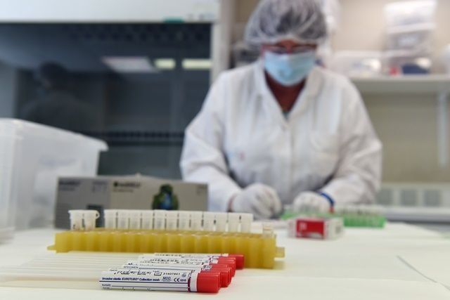 Laboratoristas clínicos advierten de paro de labores el próximo 25 de noviembre