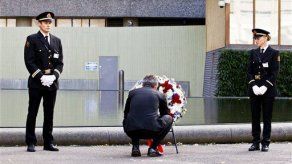 Noruega conmemora a víctimas de matanza