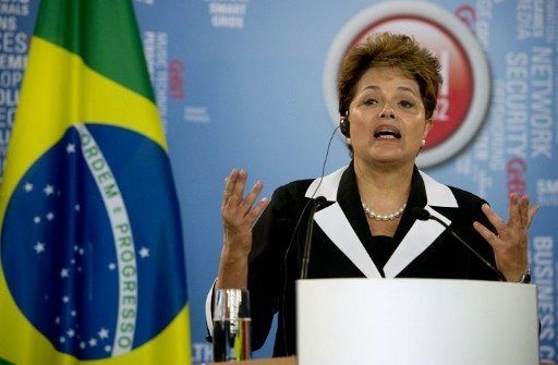 Rousseff y Lula participan en mitin político en Sao Paulo