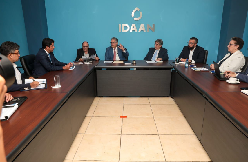 Gobierno coordina plan de acción con el IDAAN para enfrentar la crisis del agua.
