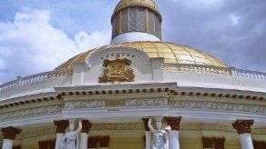 MUD anuncia que ha conseguido mayoría de dos tercios en Parlamento venezolano