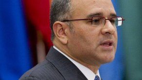 Funes: El Salvador puede sufrir efectos de la crisis fiscal de EEUU