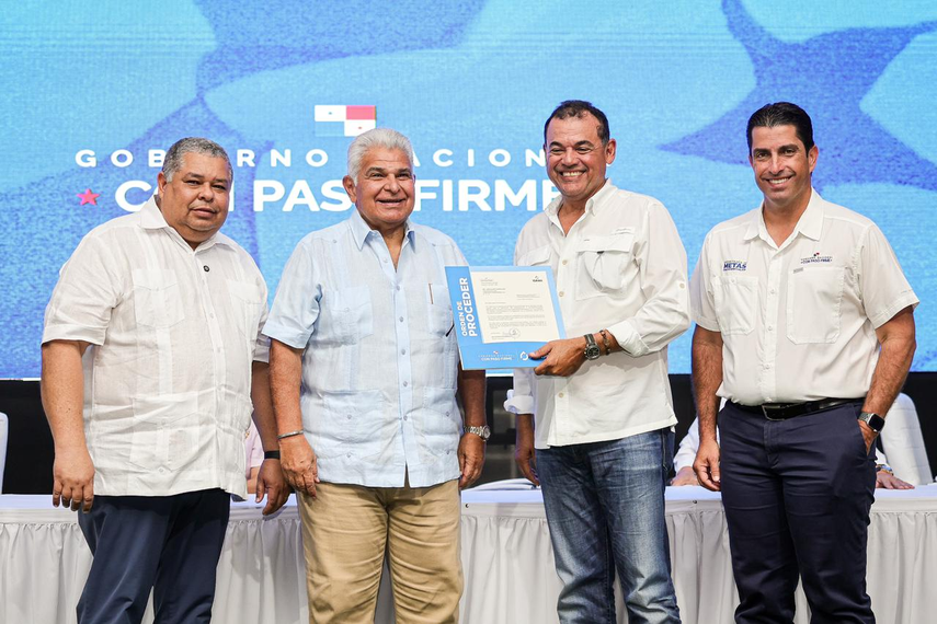 Presidente Mulino entrega orden de proceder