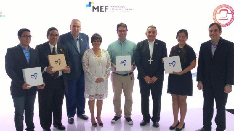 Hacen reconocimiento a creadores del boceto y diseño de las monedas conmemorativas de la JMJ