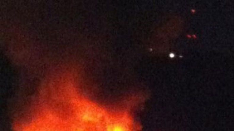Incendio en Santa Ana deja sin fluido eléctrico zonas cercanas
