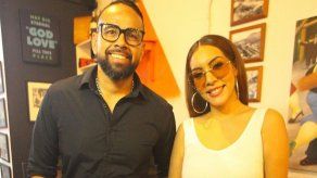 Gaby Zambrano y Víctor Jaramillo graban vídeo musical en Panamá