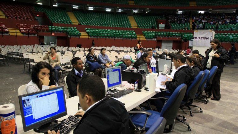 Malestar por regularización migratoria Crisol de Razas