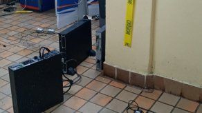 Alrededor de 11 delincuentes ingresaron al edificio de la CSS en Clayton, desarmando a la seguridad interna de la entidad. Un sospechoso detenido.