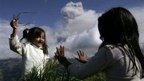 Tungurahua aumenta erupción en Ecuador