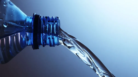 Agua embotellada