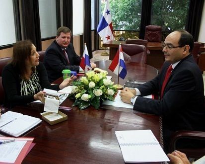 Panamá y Paraguay acentúan cooperación energética y portuaria