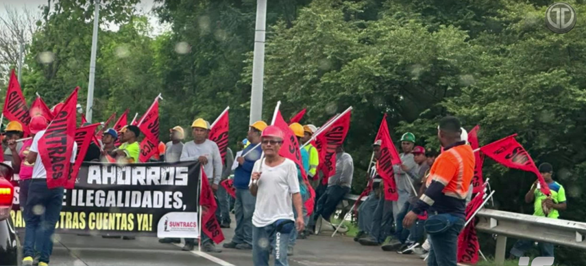 Cierre en el Corredor Sur por miembros del SUNTRACS