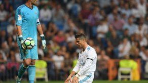 El Real Madrid cae ante el Betis y ve alejarse al Barcelona