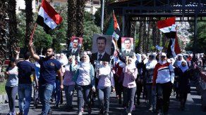 Sirios salen a calle en Damasco en apoyo a ejército de Assad