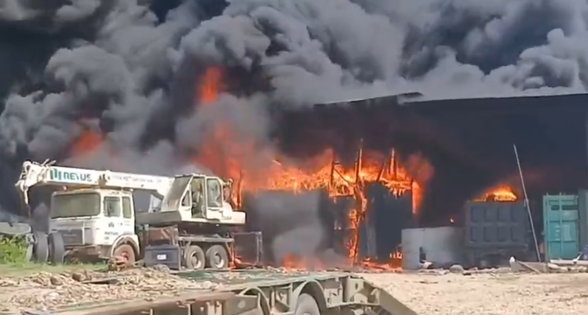 Incendio consume aserradero en Darién