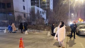 Imágenes de televisión mostraron daños en viviendas.