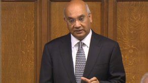 Legislador británico renuncia debido a escándalo sexual