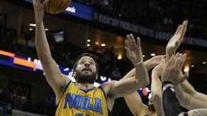 Vásquez anota 19 en victoria de los Hornets