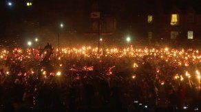 Ceremonia con barco en llamas rindió homenaje en las Shetland al legado vikingo