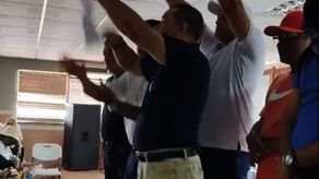 Docentes de AEVE rompen acta de compromiso firmada con el Gobierno Nacional