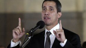 Guaidó dice que Cuba aterroriza a militares venezolanos para que no lo apoyen