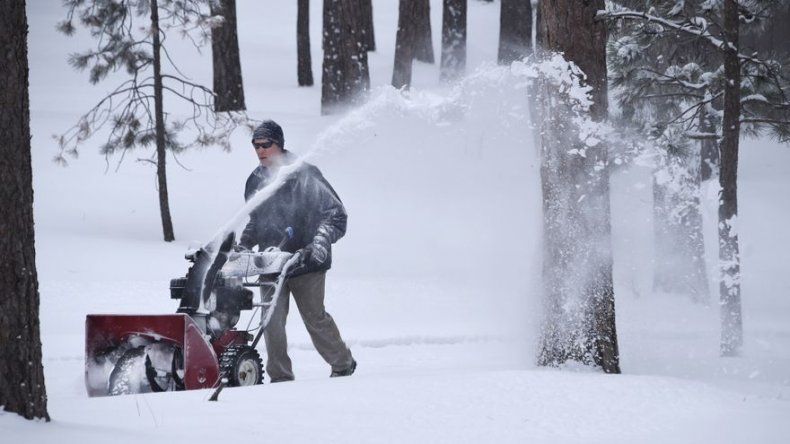 Colorado recibe poderosa tormenta de nieve