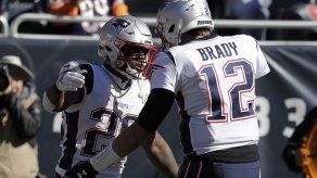 Brady lanza para 3 touchdowns y Patriots ganan a Bears