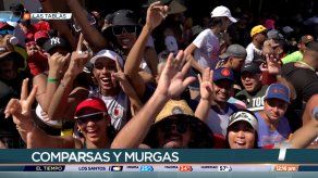 Ciudadanos disfrutan del último día de culecos del Carnaval en Las Tablas