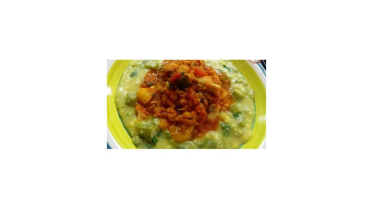 Okra con Maiz y Bacalao Entomatado