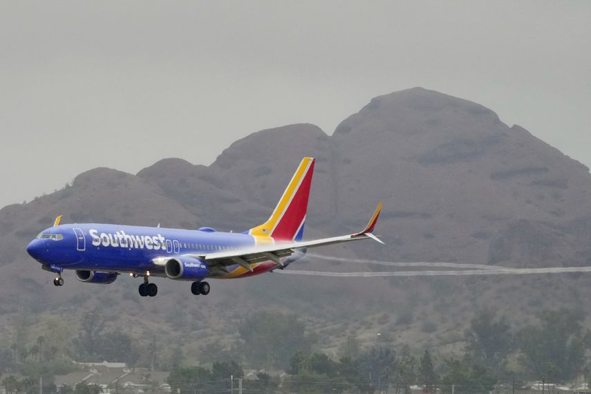 Las cancelaciones de Southwest representan 58% de sus vuelos programados