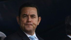Jimmy Morales viaja a Panamá a la toma de posesión de Laurentino Cortizo