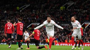 Manchester United deja escapar la victoria con Maguire de protagonista