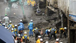 El deslave sucedió tras varios días de lluvias fuertes en Atami, Japón.