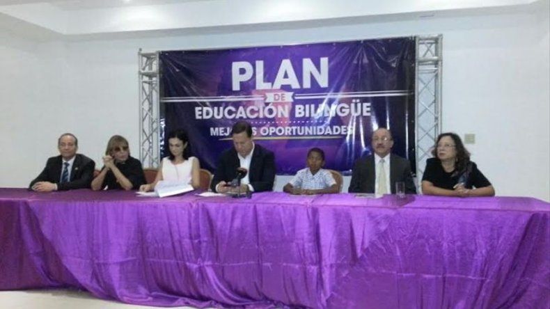 Varela presenta Plan Educativo que promueve restauración del sistema con 25mdd