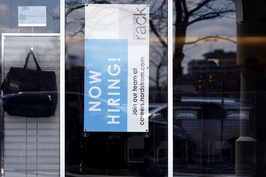 La tasa de desempleo aumentó de un mínimo de cinco décadas de 3