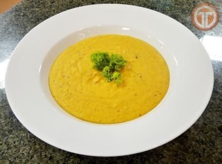 Crema de arvejas con bacon