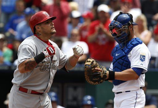 Molina impulsa a Cardenales con cuatro remolques