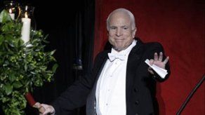 Cabildera niega amorío con McCain