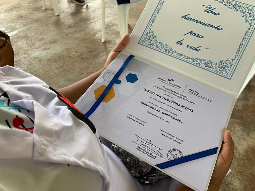 Certificado impreso del INADEH.