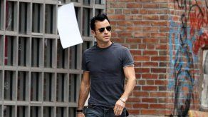 Justin Theroux necesita tres capas de ropa interior para esconder las zonas íntimas