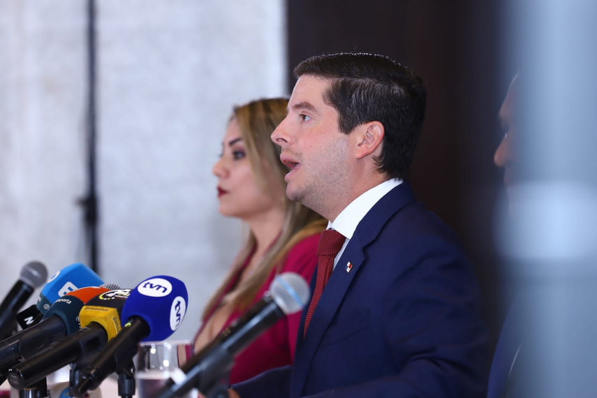 Anuncio del nuevo contrato por parte del ministro de Comercio e Industrias, Federico Alfaro Boyd. Anuncio del nuevo contrato por parte del ministro de Comercio e Industrias, Federico Alfaro Boyd.