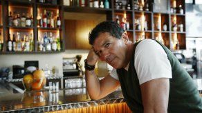 Banderas: Fue complicado hacer de Almodóvar