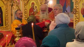 Ucrania celebra la Pascua ortodoxa bajo las bombas