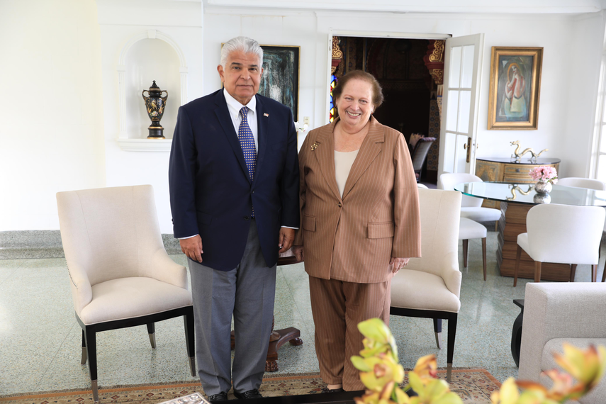 Embajadora de Estados Unidos