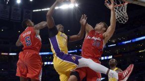 Butler y los Clippers logran barrida contra los Jazz 107-94