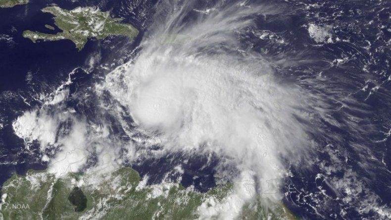 Matthew amenaza Jamaica y Haití como huracán de categoría 4