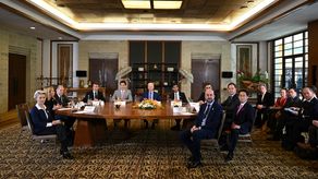 La reunión se vio sacudida por los masivos bombardeos rusos el martes contra Ucrania y la caída de un misil en Polonia que hizo temer una escalada del conflicto.