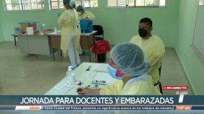Aplican segunda dosis de vacuna a docentes y embarazadas del circuito 8-8