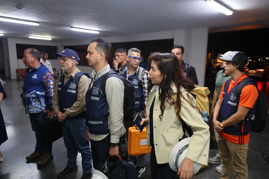 Llegan 17 especialistas de Venezuela para apoyar a Panamá tras terremoto.