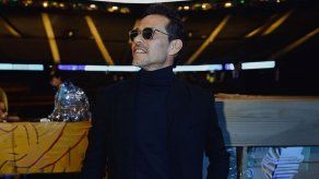 Marc Anthony se prepara iniciar su tour junto a Nadia Ferreira.